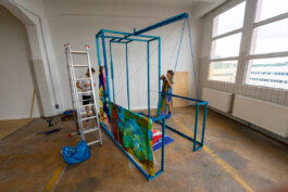 Irene Fernandez Arcas, altar a la risa, linus Muellerschoen in softpower 2021